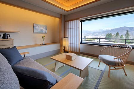 Image: Guest Room with a Semi-Open-Air Bath